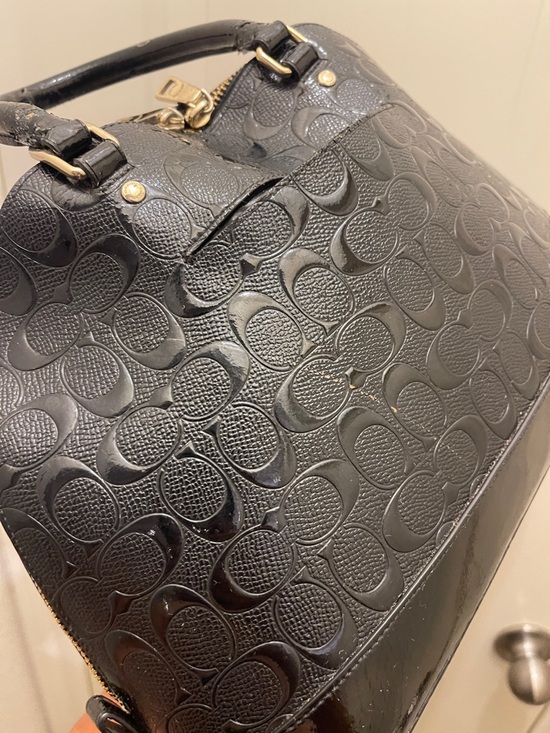 Coach, please check all picture of condition - Picture 11 of 17